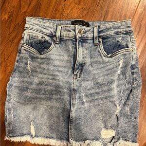 Kendall & Kylie Distressed Denim Mini Skirt – Size 3 (Juniors) – Frayed Hem